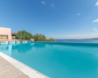 Casa Emozione With Shared Pool - Happy Rentals - Marinella - Piscine