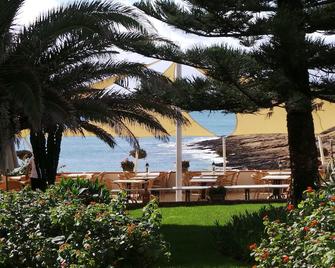 Wake Up To The Sound Of The Sea T1 Central-Air Conditioning (Free Wifi) 3 Min Beach - Praia da Luz - Patio