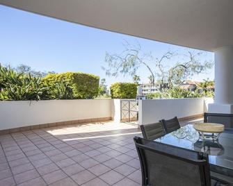 Bay Royal Apartments - Byron Bay - Balcón