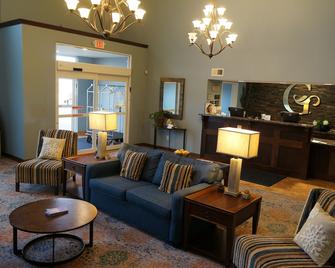 Grandstay Hotel & Suites Mount Horeb - Madison - Mount Horeb - Living room