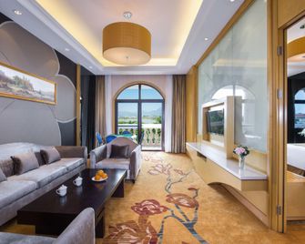 Vienna Hotel Guangdong Heyuan Shili East Bank High-Speed Railway Station - Heyuan - Soggiorno
