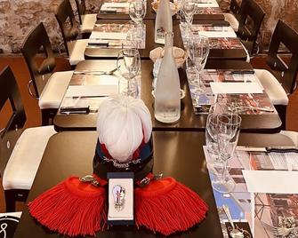 Hostellerie Au rendez-vous des amis - Chamarandes-Choignes - Restaurant