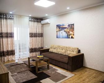 Modern apartment in the downtown - Tashkent - Living room