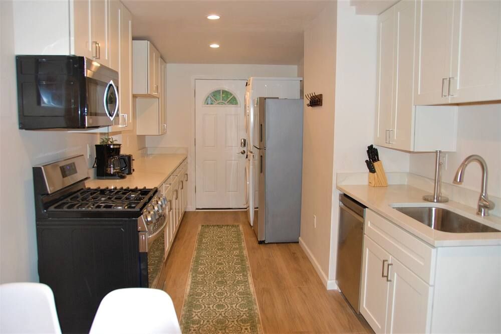 Pittsburgh Delight - Cozy 2B/1B Apt w/ Private Parking, Second Floor Unit - بيتسبرغ - مطبخ