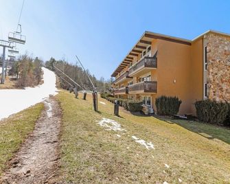 1st Floor Luxury Condo to Ski Tube & Skate With Brand New Trails @ Bryce Resort - Basye - Edificio