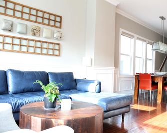Adorable single family home in Logan Square - Chicago - Sala de estar