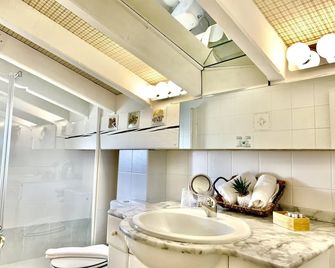 Hotel Artetxe - Bilbao - Bathroom