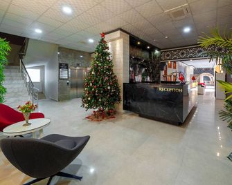 City Life - İskenderun - Front desk