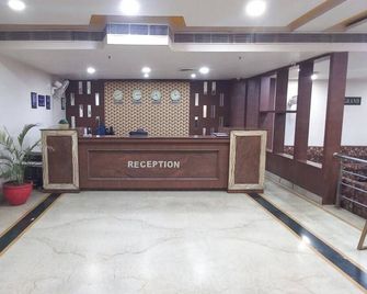 Grand Samdareeya - Jabalpur - Front desk