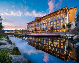 Shangri-La Anxin Tangchen Hotel - Diqing - Building