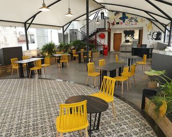 Pravasa stay Vijay Nagar - Indore - Restaurant