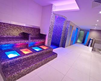 The Suites Hotel & Spa Knowsley - Liverpool by Compass Hospitality - Prescot - Piscina