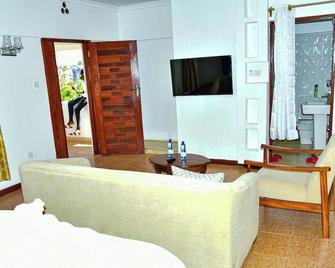 The Mevrose Resort - Kisii - Living room