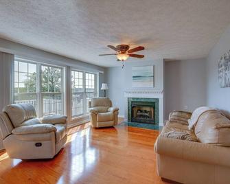 Tennessee Vacation Rental w/ Balcony! - Lexington