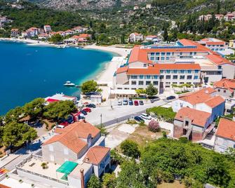 Amazing Home In Slano With Kitchen - Slano - Budynek