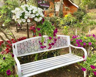 Baan Suan Rojjana - Muak Lek - Patio