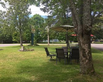 Greenside Motel - Saint Andrews - Innenhof