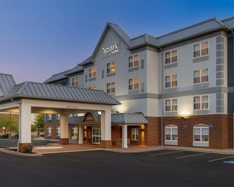 Spark by Hilton California Lexington Park - California - Edificio