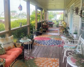 A Vineyard View Bed And Breakfast - Niagara-on-the-Lake