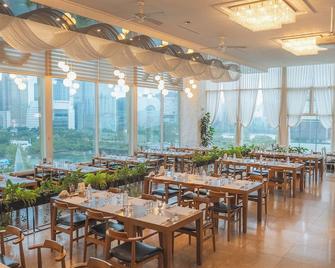 Lake Tourist Hotel - Seúl - Restaurante