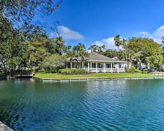 Resort-Style Condo in St Simons about 1 Mi to Pier! - Saint Simons - Outdoor view