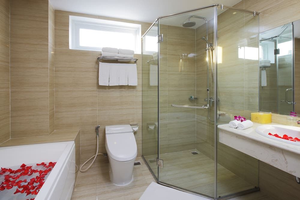 Regalia Nha Trang Hotel - נה טראנג