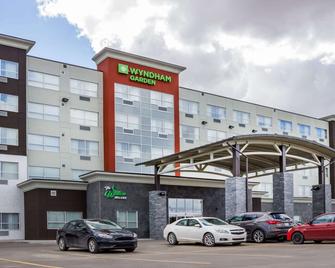 Wyndham Garden Edmonton Airport - Leduc - Building