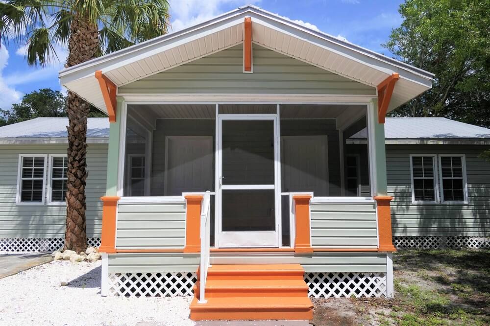 Secure Spring sun and your desired accommodation at TOP PRICES now! - פורט מאיירס - בניין
