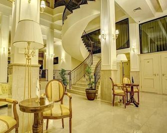 Hotel Garden - Pristina - Lobby