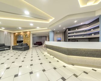 Karras Hotel - לגנאס - לובי