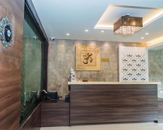 Hotel Campal - פאנג'י - דלפק קבלה