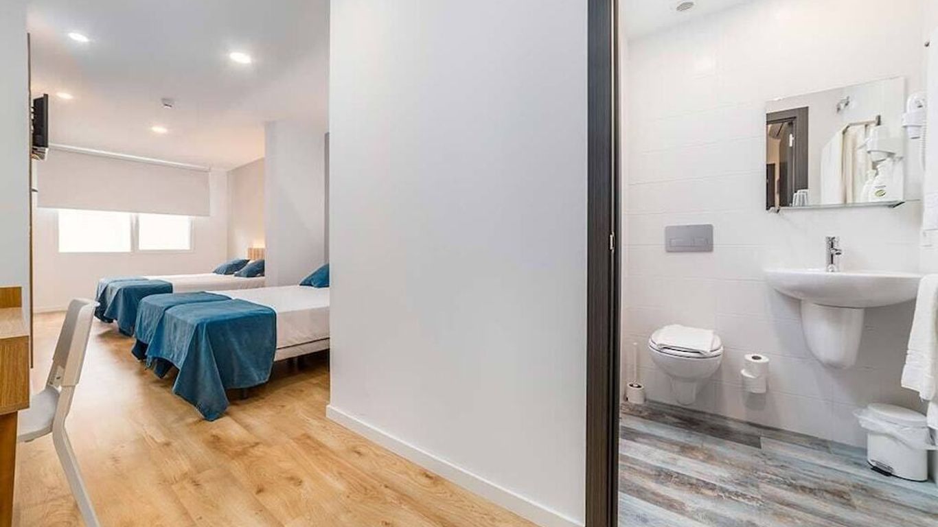 Nanit Valencia Hostel