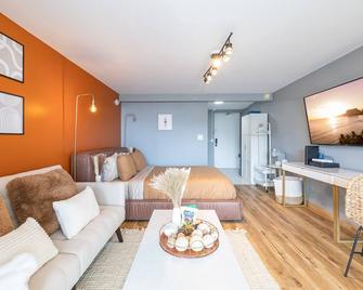 Cozy and Warm Modern Studio near Waikiki Beach!!! - Honolulu - Sala