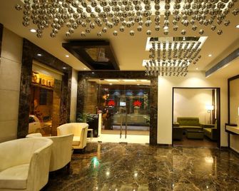 Hotel The Prime Balaji Deluxe, City Centre, With Free Airport Pickup - Nueva Delhi - Lobby