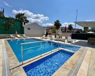 Villa Melin 5 Bedroom with Private Pool in Dalyan - Dalyan (Mugla) - Piscina