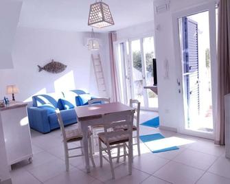 Villa Rosi - Torre Lapillo - Sala pranzo