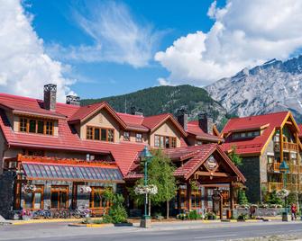 Banff Ptarmigan Inn - באנף - בניין