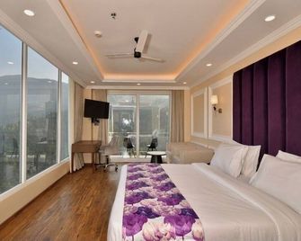 Claret inn by Lawrence Hotels - Chamba - Habitación