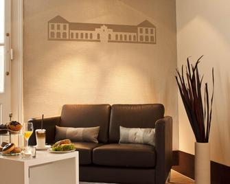 Hotel Neuer Karlshof - Baden-Baden - Wohnzimmer