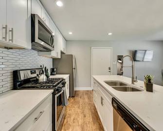 Global Cup The Rhythm Room Near Downtown Dallas! - Dallas - Køkken