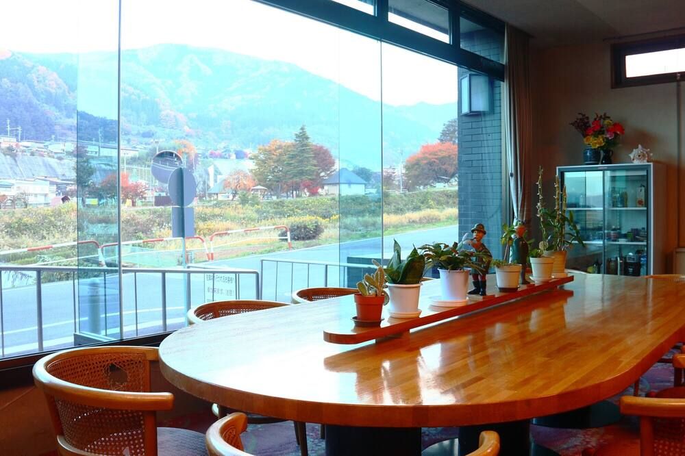 هوتل أوموداكا - يامانوشي - غرفة طعام