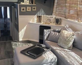 Discover Paradise, completely stocked Houseboat, Luxury living on the Water - Tavernier