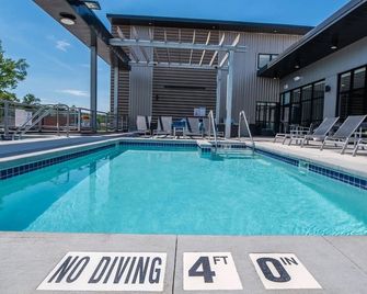 Sleepover | Prime 1bd/1ba - Downtown Des Moines - Des Moines - Pool