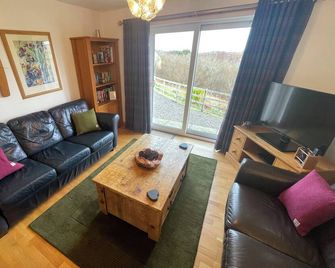 Roselea - Broadford