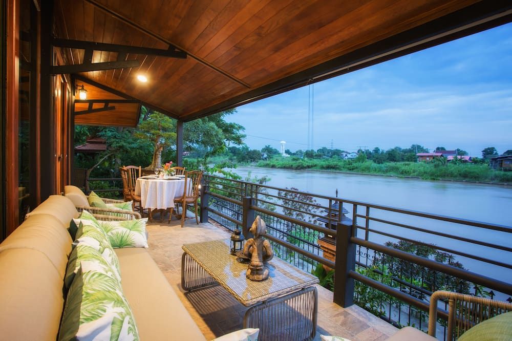 Cattani's Riverside Home - איוטהאיה - מרפסת