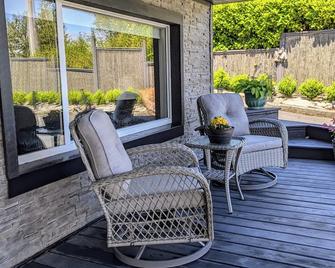 By the Sea - Campbell River - Patio