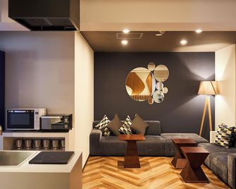 آرز فوريست إن - كاواساكي - غرفة معيشة