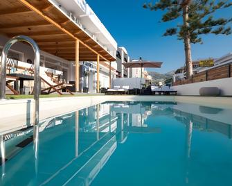 Pasiphae Hotel - Heraclión - Piscina