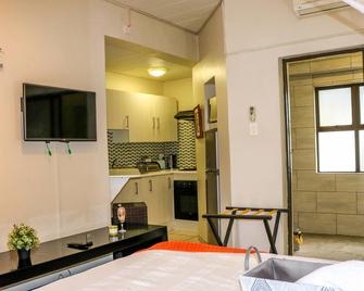 Mini Apartment at Peo - Maun - Küche