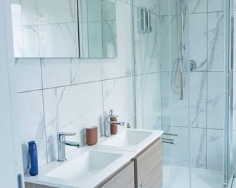 Hostel Partenope - Naples - Salle de bain